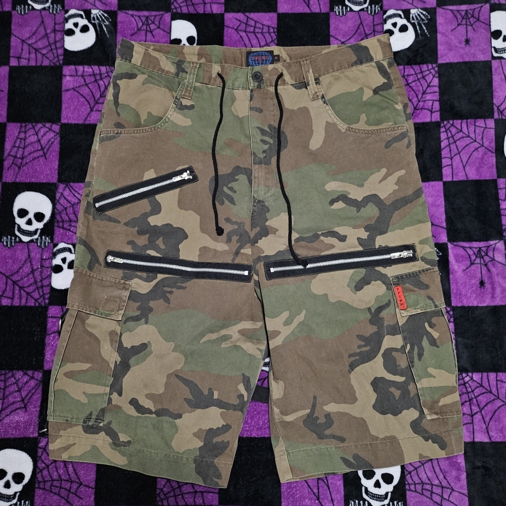 🕷 SOLD // Tripp nyc shorts 🕷